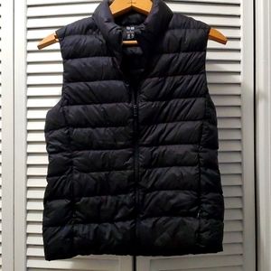 UNIQLO Black PUFFER Down VEST size XS